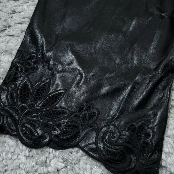 Chico's Faux Leather Cutwork Hem Trousers Wide Leg Ankle Pants Black Size 16 - Picture 3 of 12